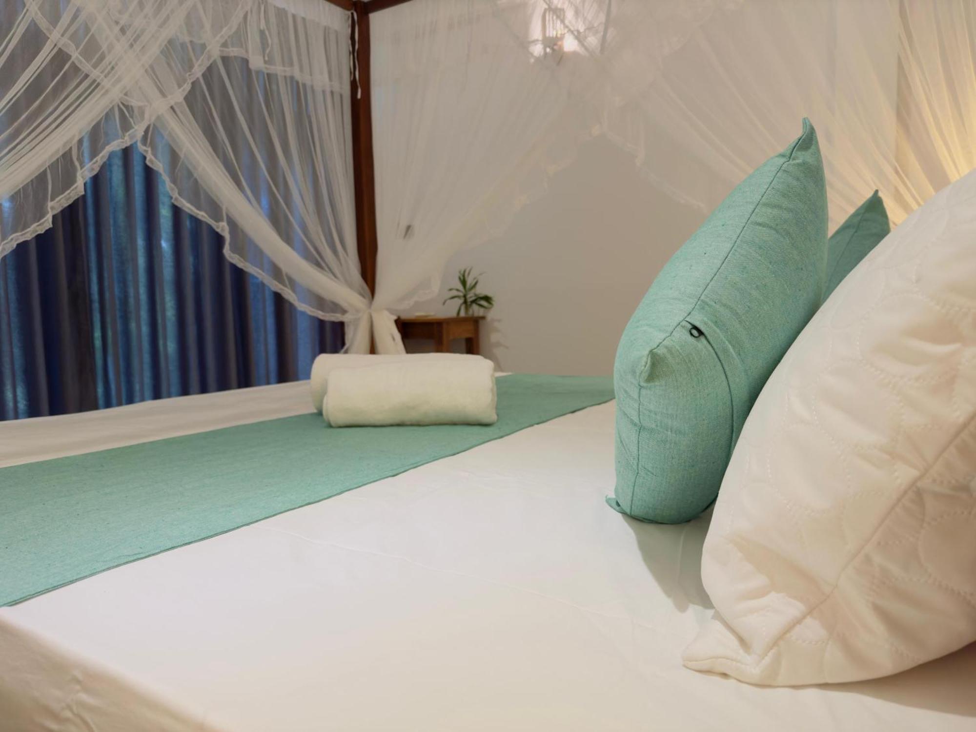Готель New Ocean Breeze Madiha Матара Екстер'єр фото